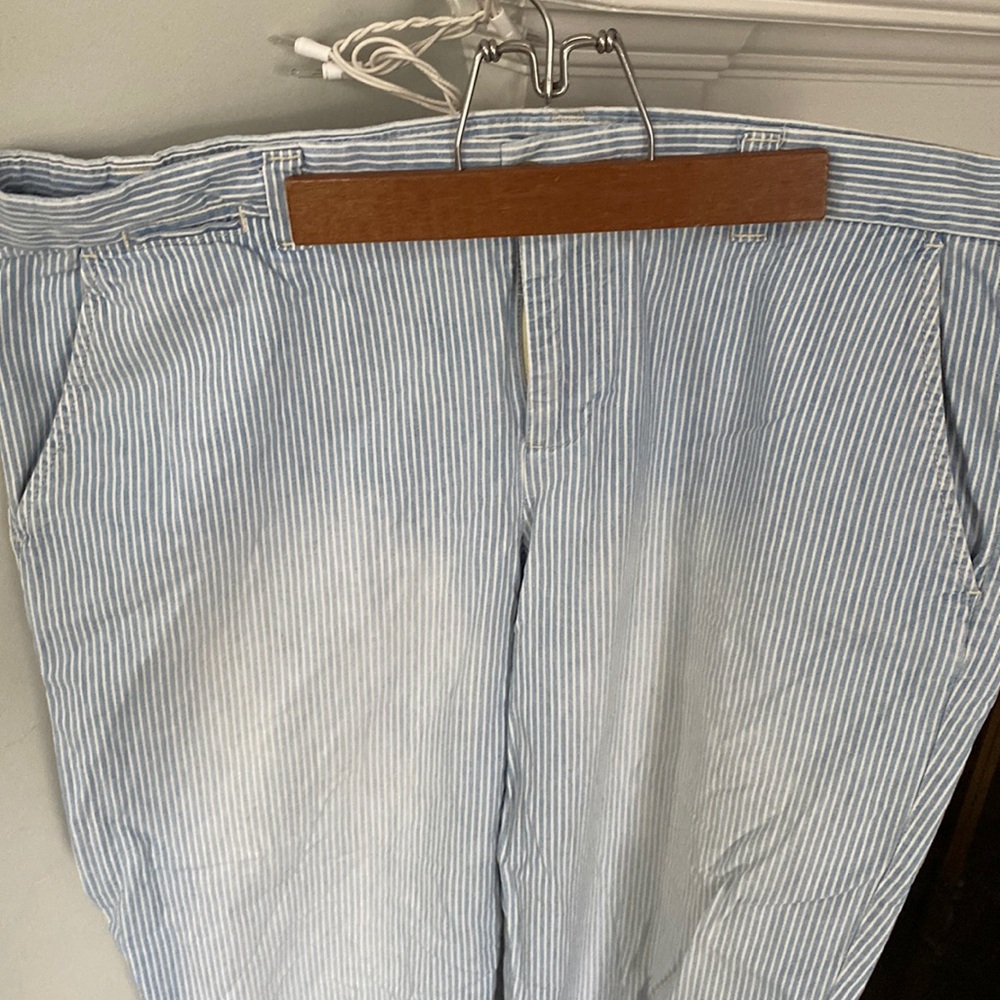 Gap fade light blue stripe long capris
